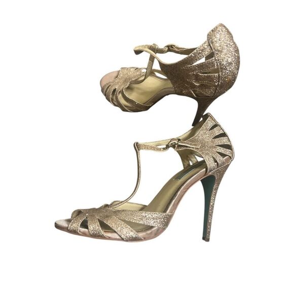 ✨BETSEY BLUE TEE STRAPPY SZ 7.5 HEEL IN CHAMPAGNE✨ - Picture 5 of 13